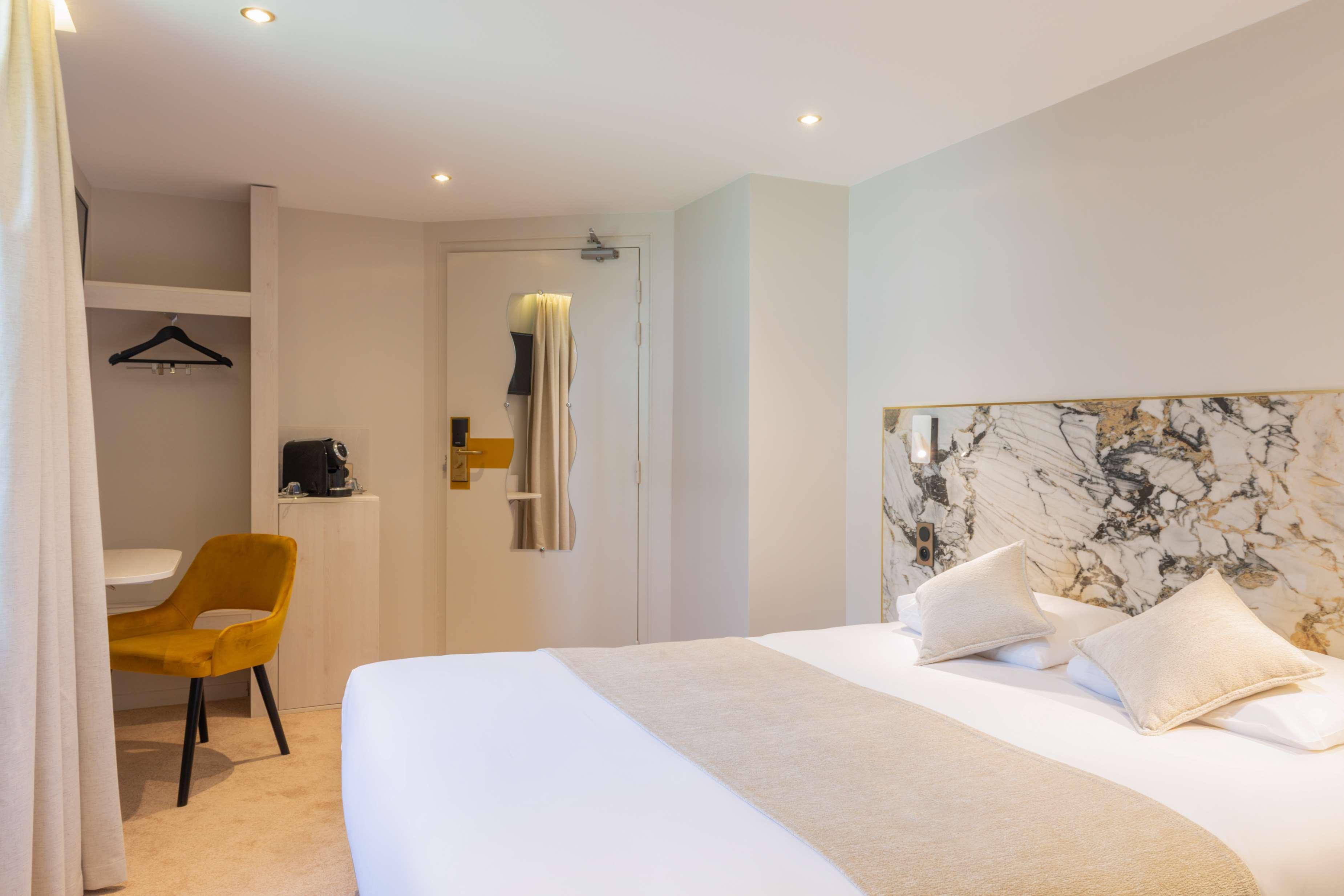 The Originals Boutique, Hotel Porte De Dieppe Сент-Обен-Сюр-Си Экстерьер фото