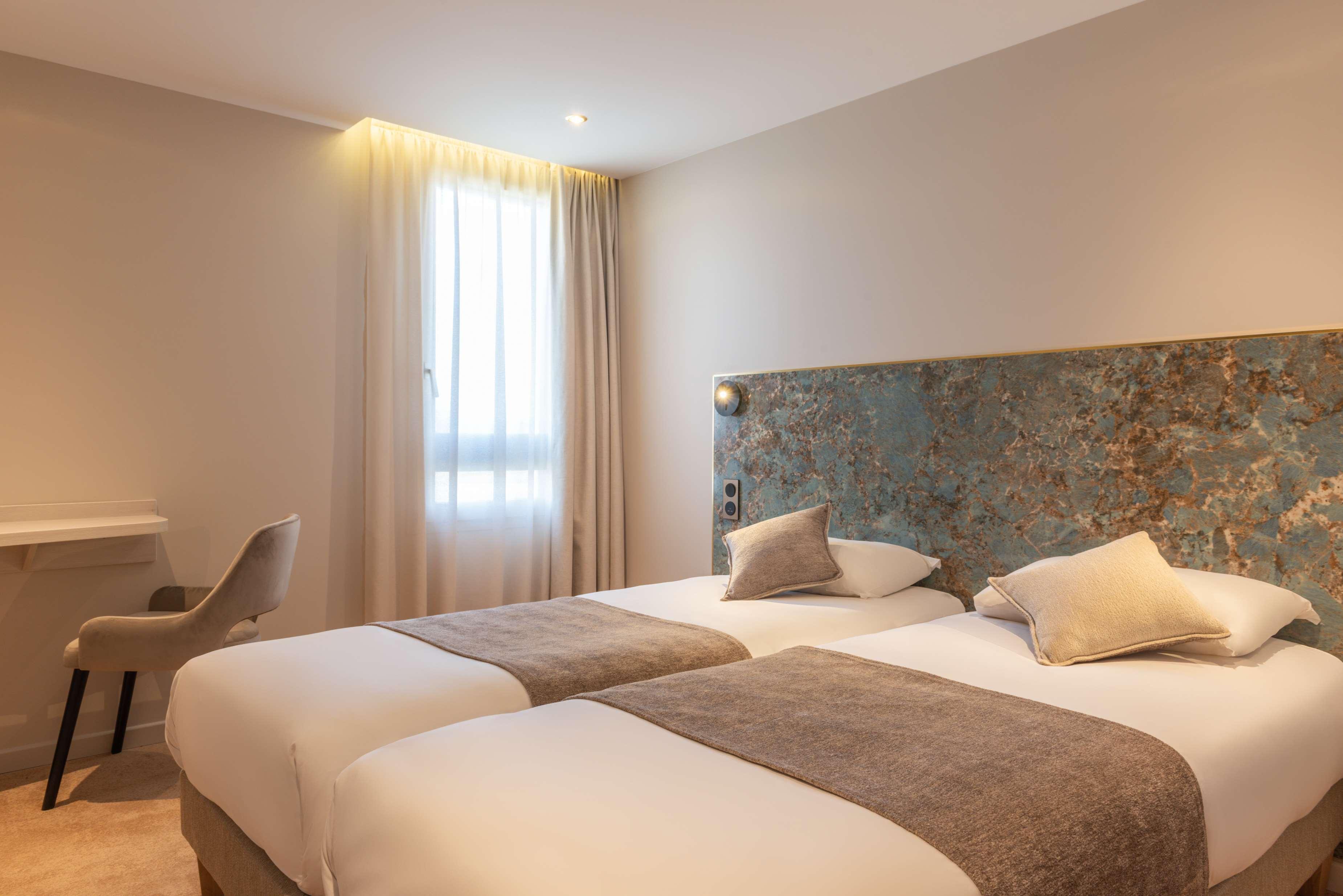 The Originals Boutique, Hotel Porte De Dieppe Сент-Обен-Сюр-Си Экстерьер фото